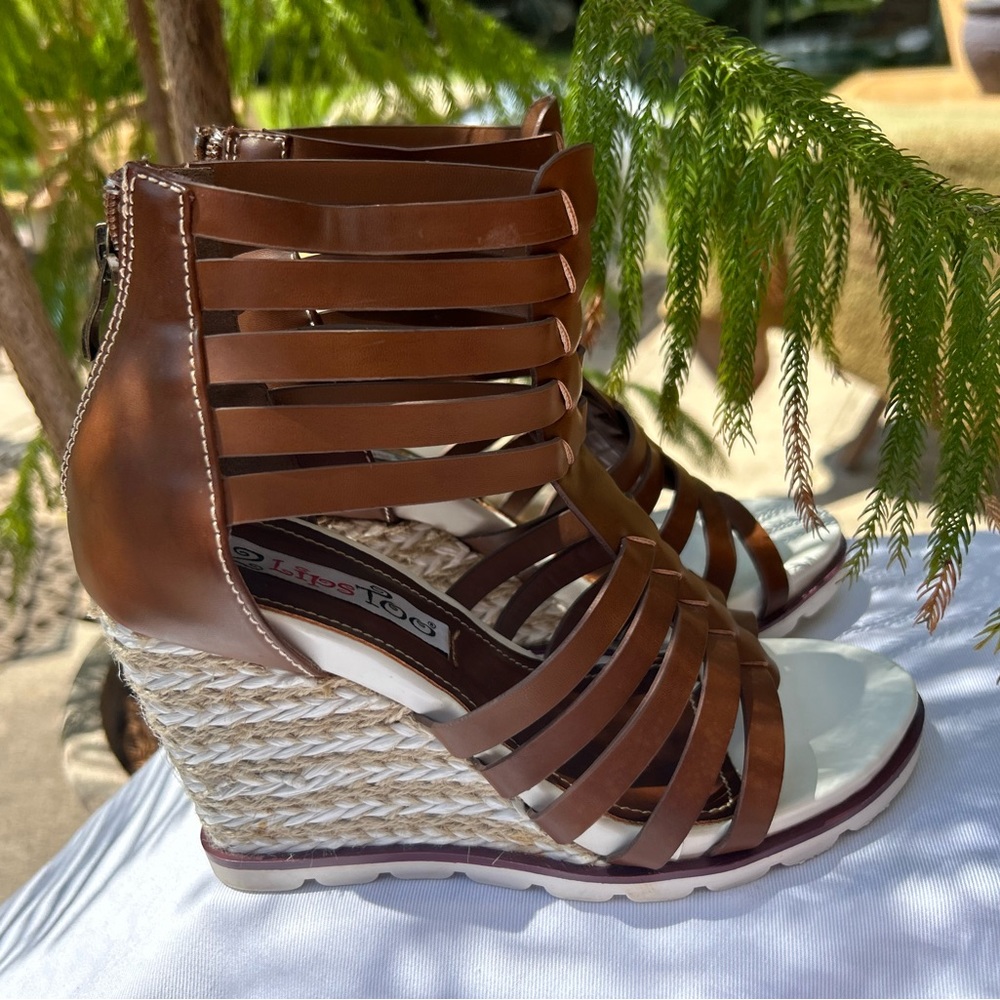 Size 7 , gladiator style,brown,Espiral Sandal - Picture 9 of 10